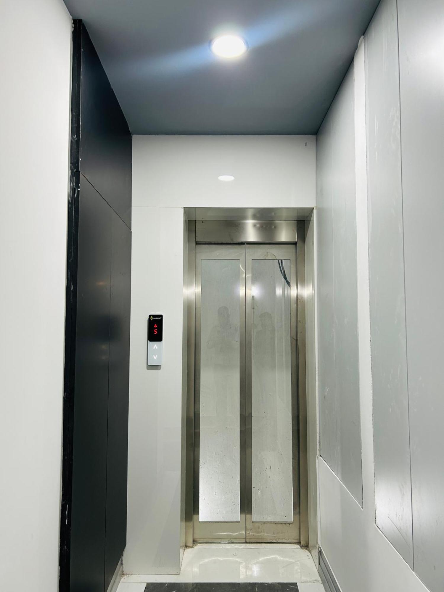 Bedchambers Serviced Apartment, Golf Course, Gurgaon Dış mekan fotoğraf