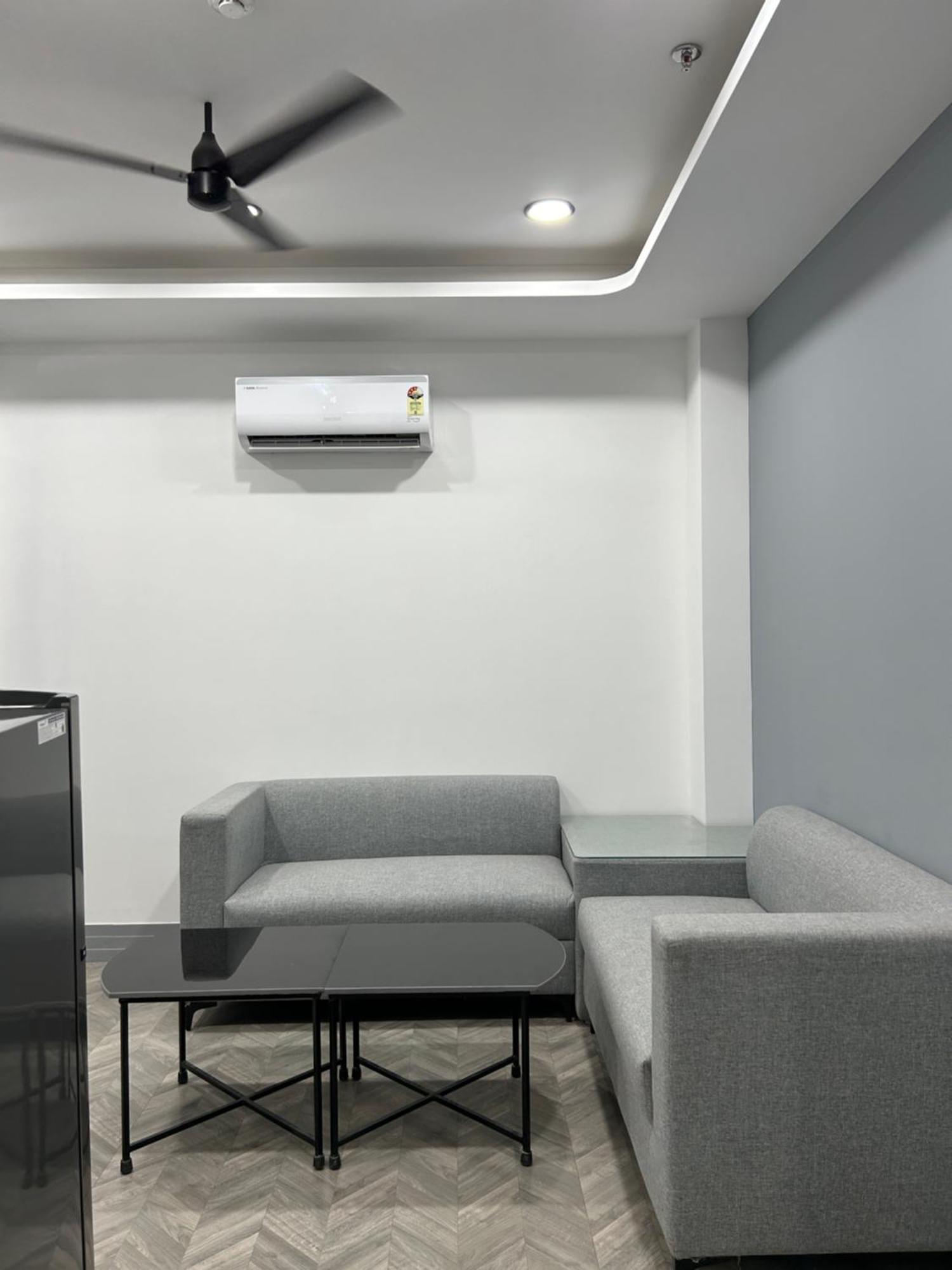 Bedchambers Serviced Apartment, Golf Course, Gurgaon Dış mekan fotoğraf