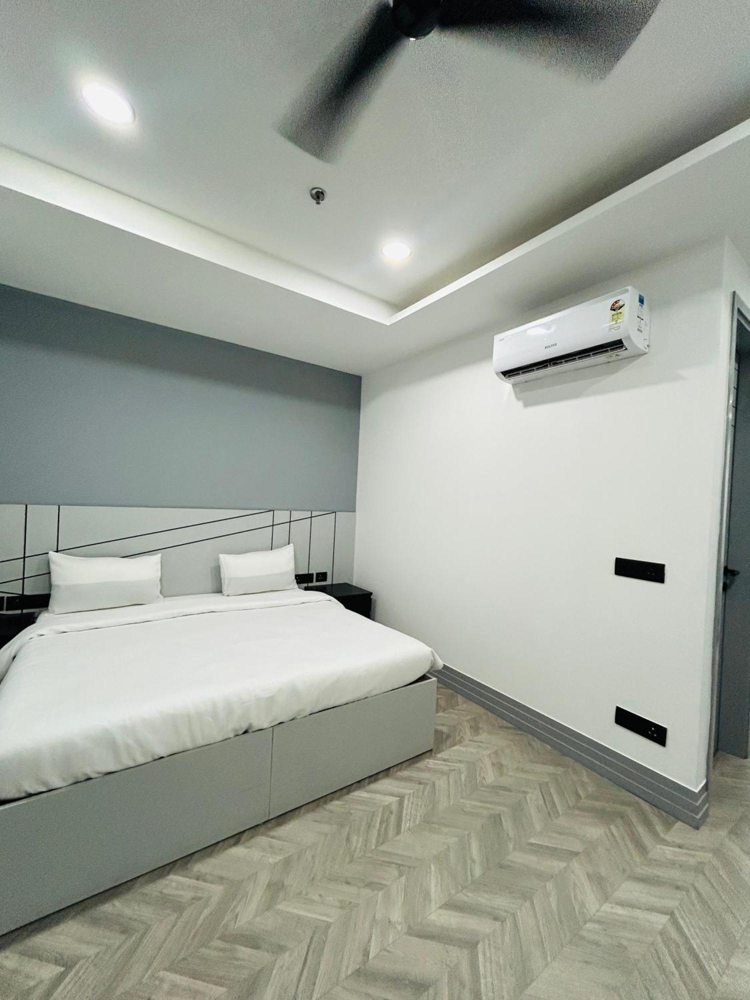 Bedchambers Serviced Apartment, Golf Course, Gurgaon Dış mekan fotoğraf