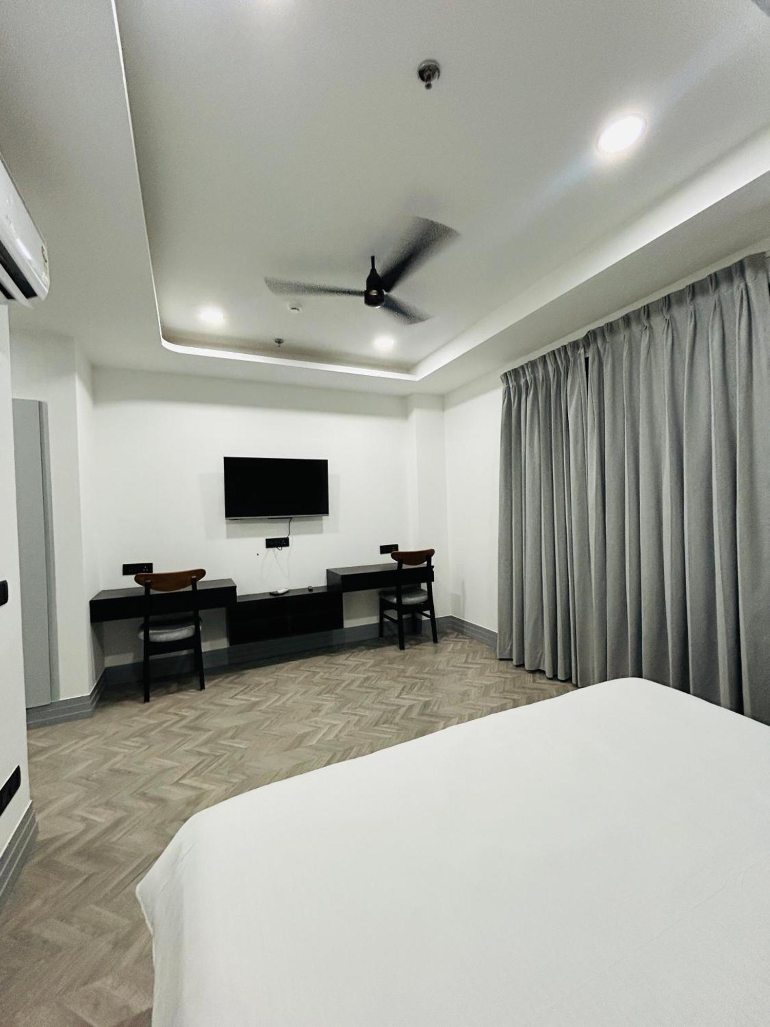 Bedchambers Serviced Apartment, Golf Course, Gurgaon Dış mekan fotoğraf