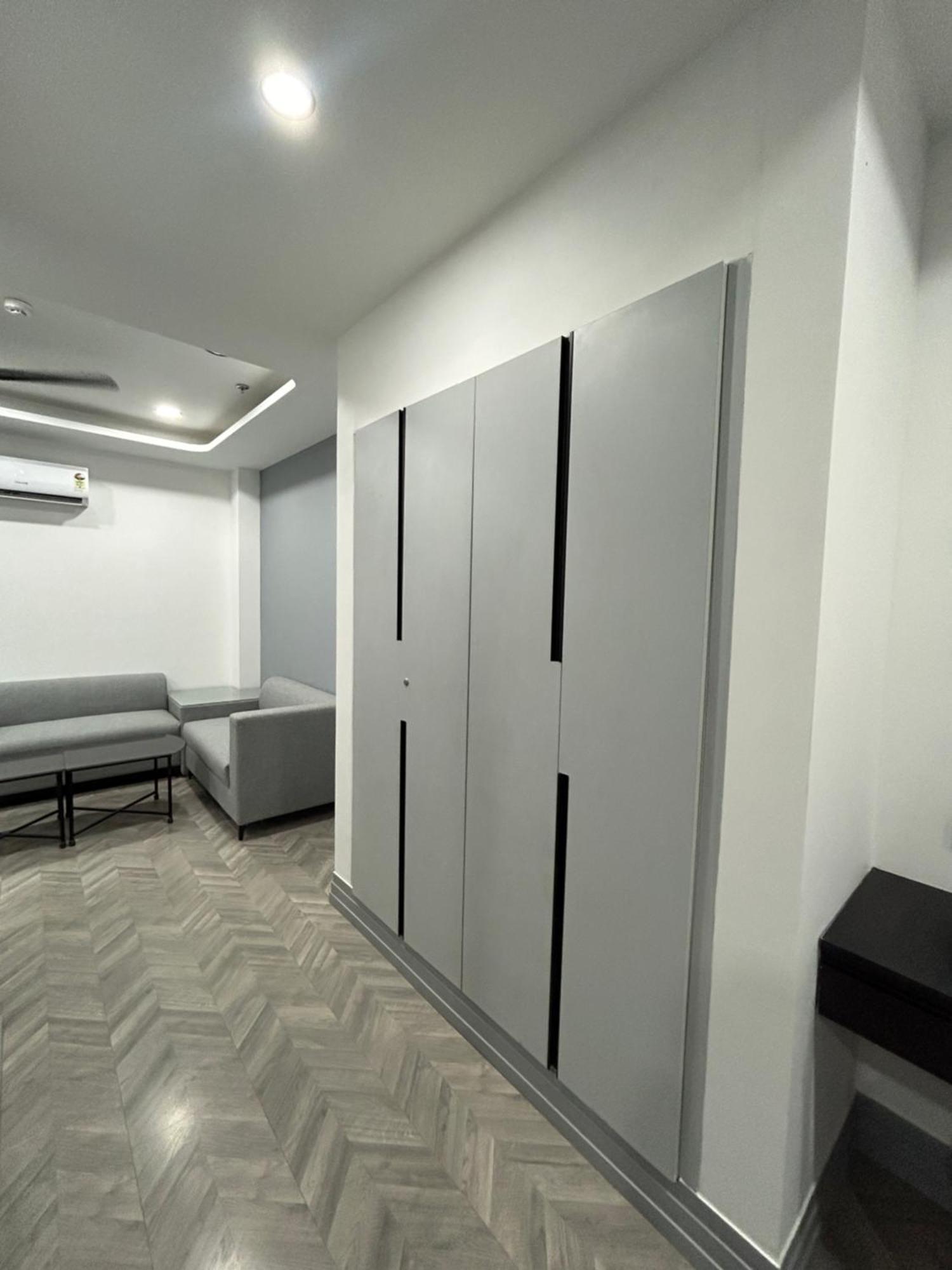 Bedchambers Serviced Apartment, Golf Course, Gurgaon Dış mekan fotoğraf