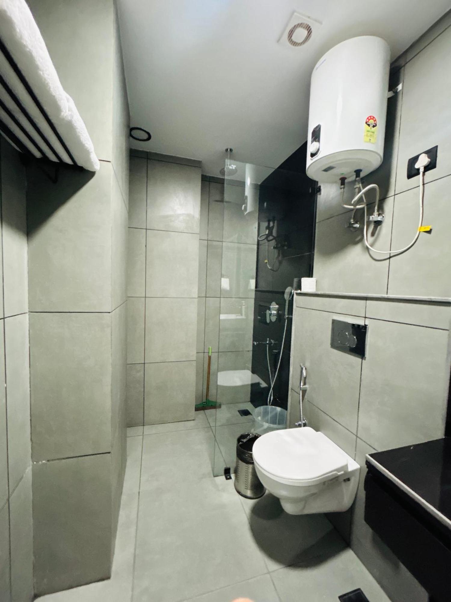 Bedchambers Serviced Apartment, Golf Course, Gurgaon Dış mekan fotoğraf