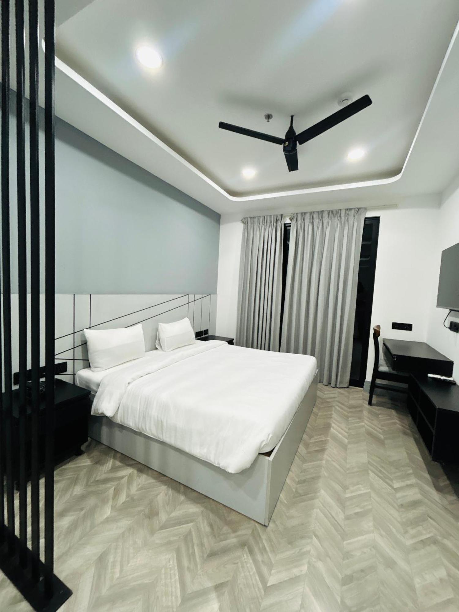Bedchambers Serviced Apartment, Golf Course, Gurgaon Dış mekan fotoğraf